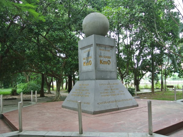 Km 0 Milestone — Hà Giang 4