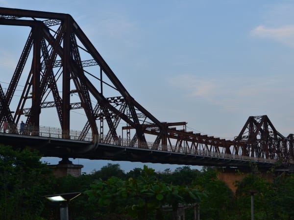 Long Bien Bridge 9
