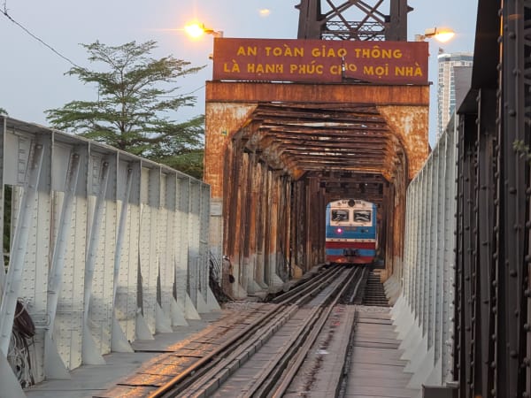 Long Bien Bridge 2