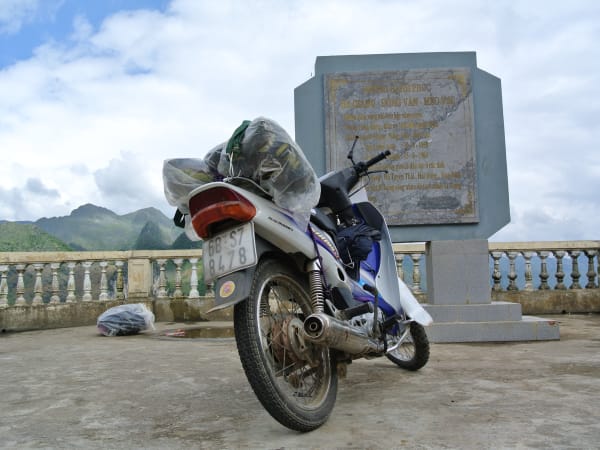Mã Pí Lèng Pass 1