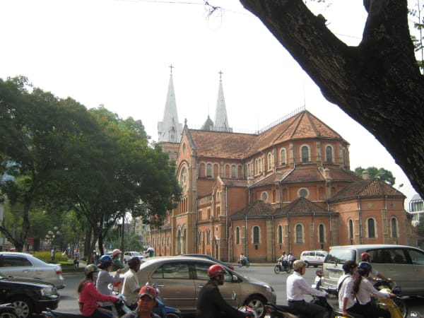Notre-Dame Cathedral Saigon 6