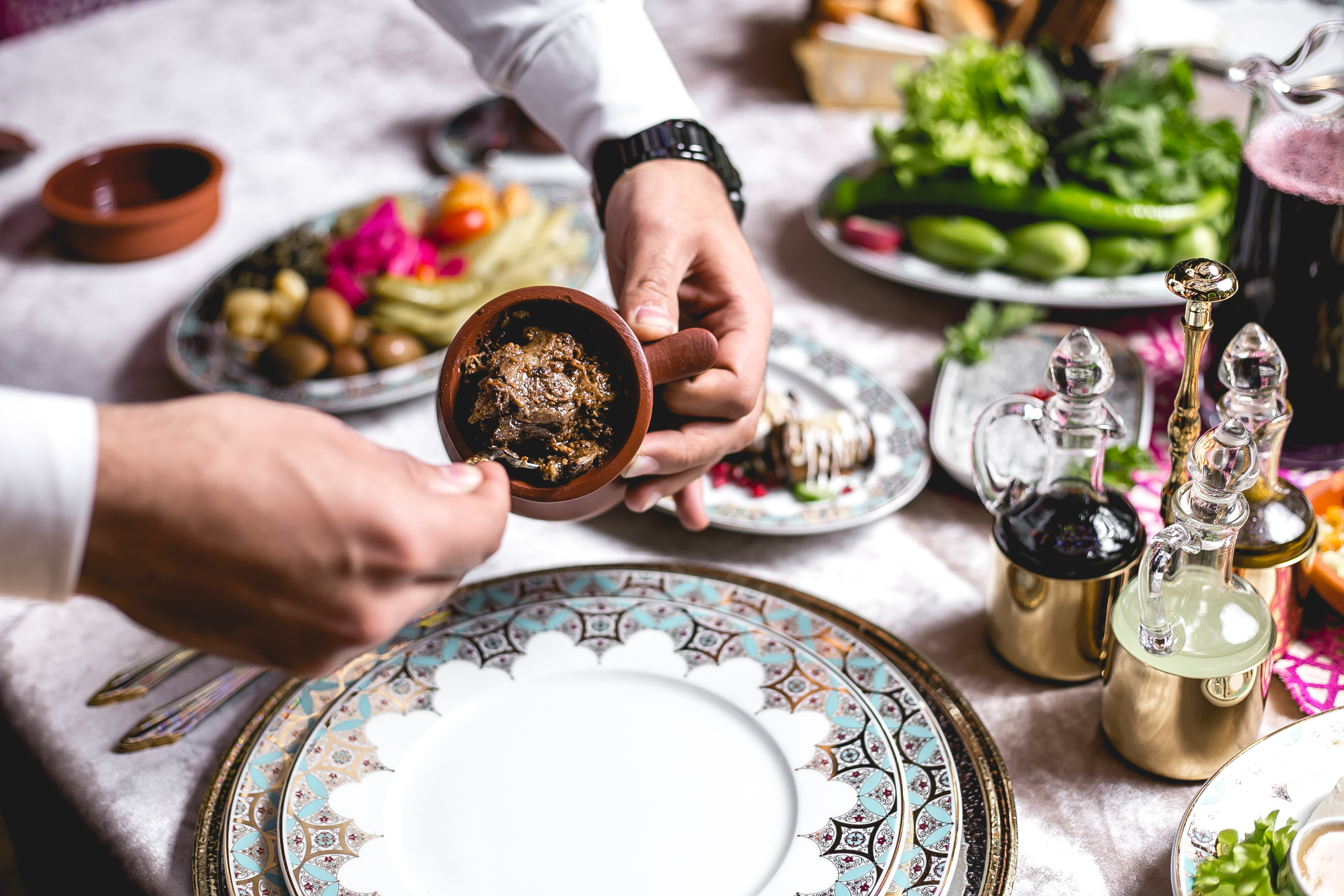 Comment reconnaître un produit artisanal tunisien de qualité ? (Guide complet)