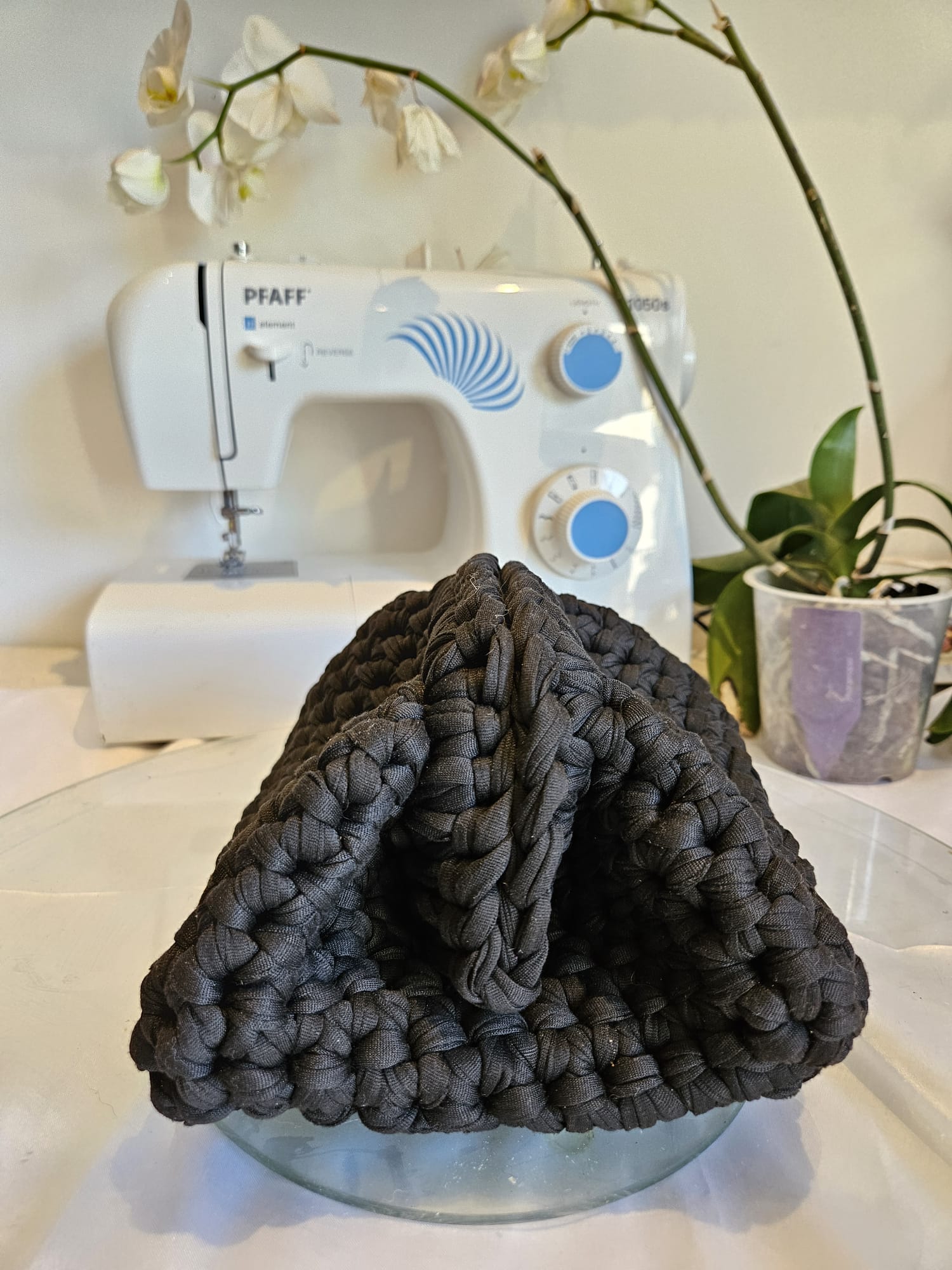 Pochette de maquillage en crochet – Noir classique photo 4
