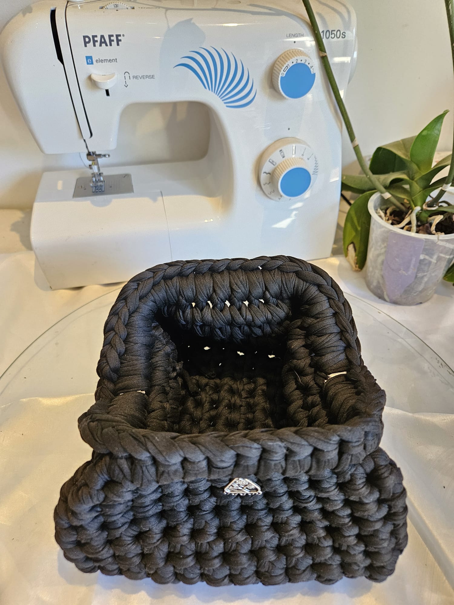 Pochette de maquillage en crochet – Noir classique photo 5
