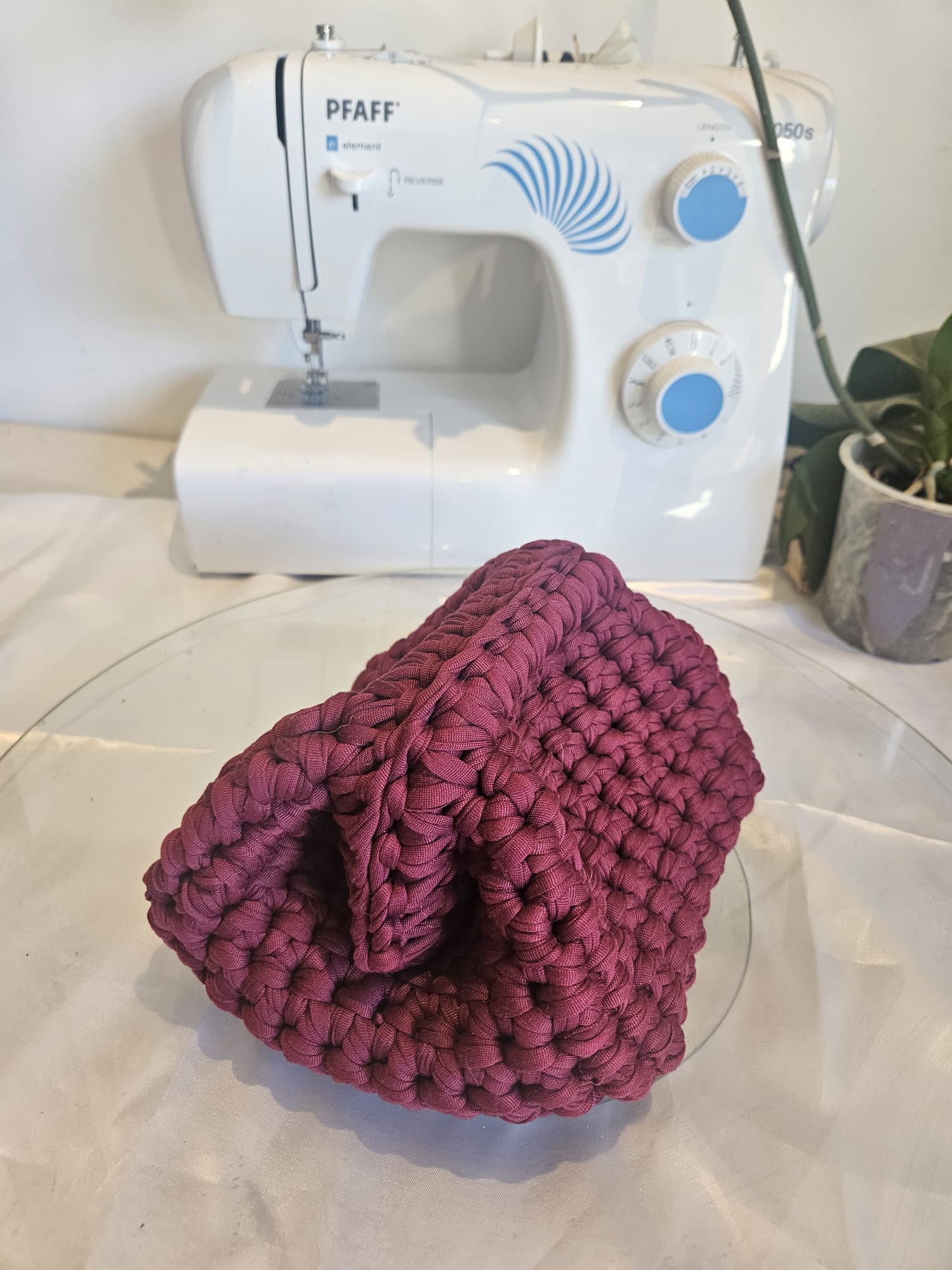 Pochette de maquillage en crochet – Bordeaux élégant photo 4