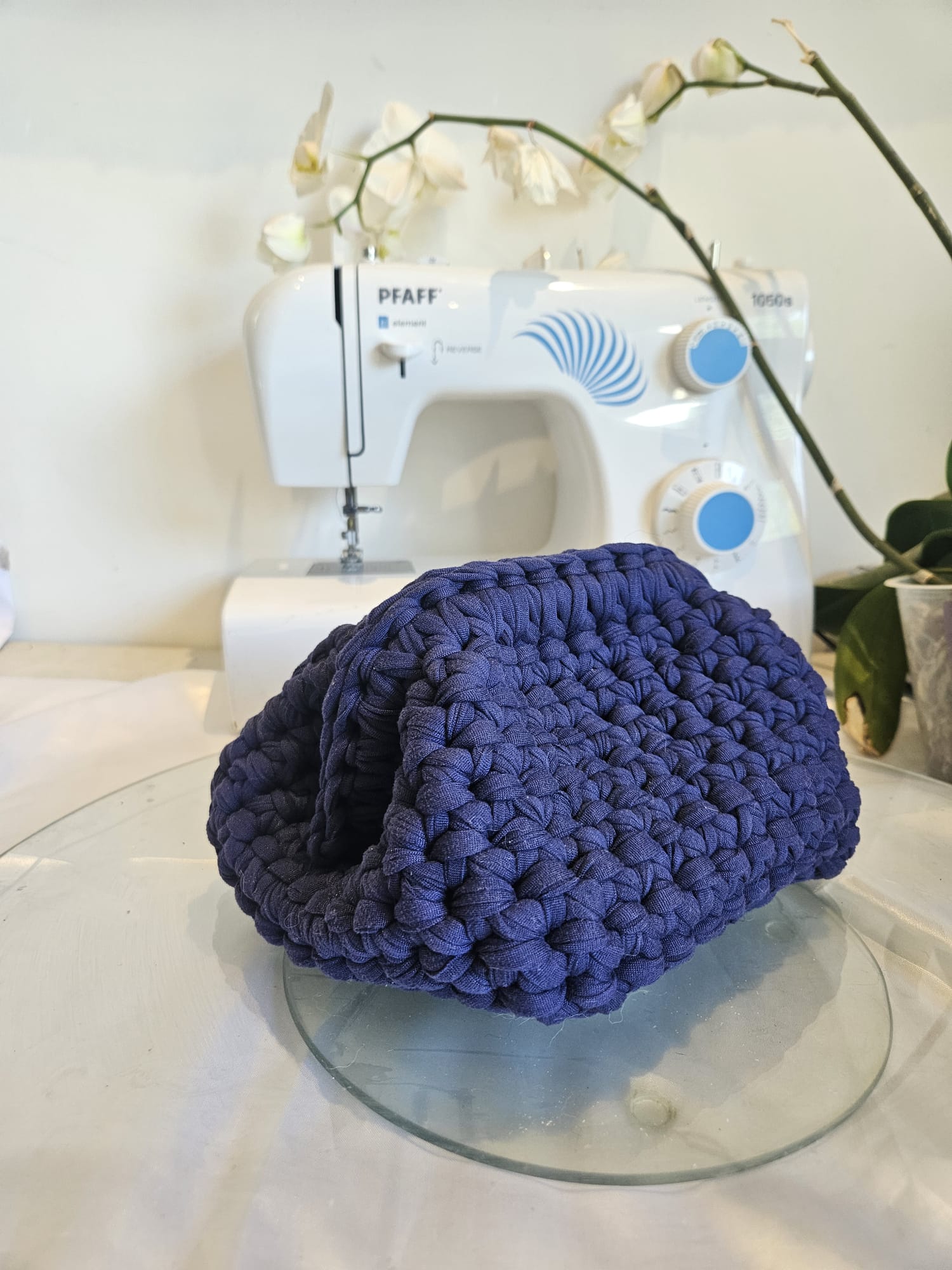 Pochette de maquillage en crochet – Bleu marine intemporel photo 4