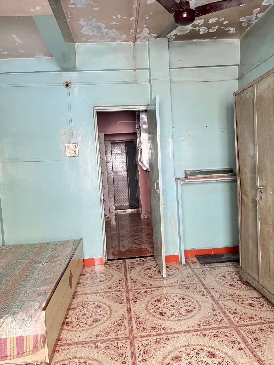 1 BHK for rent in Karvenagar, Pune photo 4