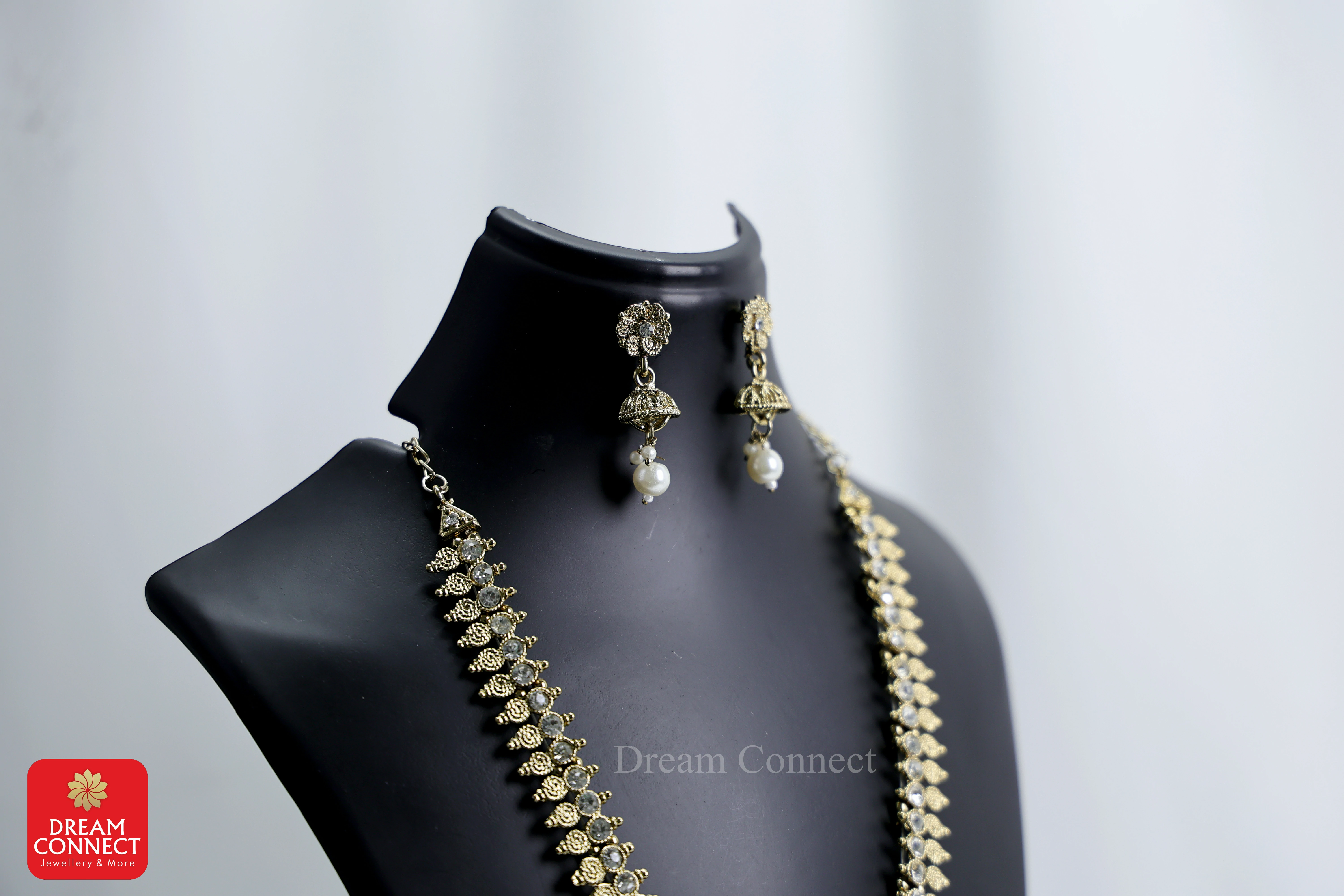 Long Diamond Necklace B301MJS02