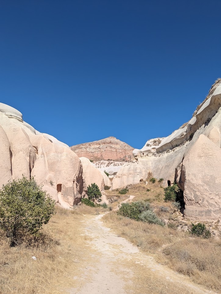 Start of the Rose Valley hike