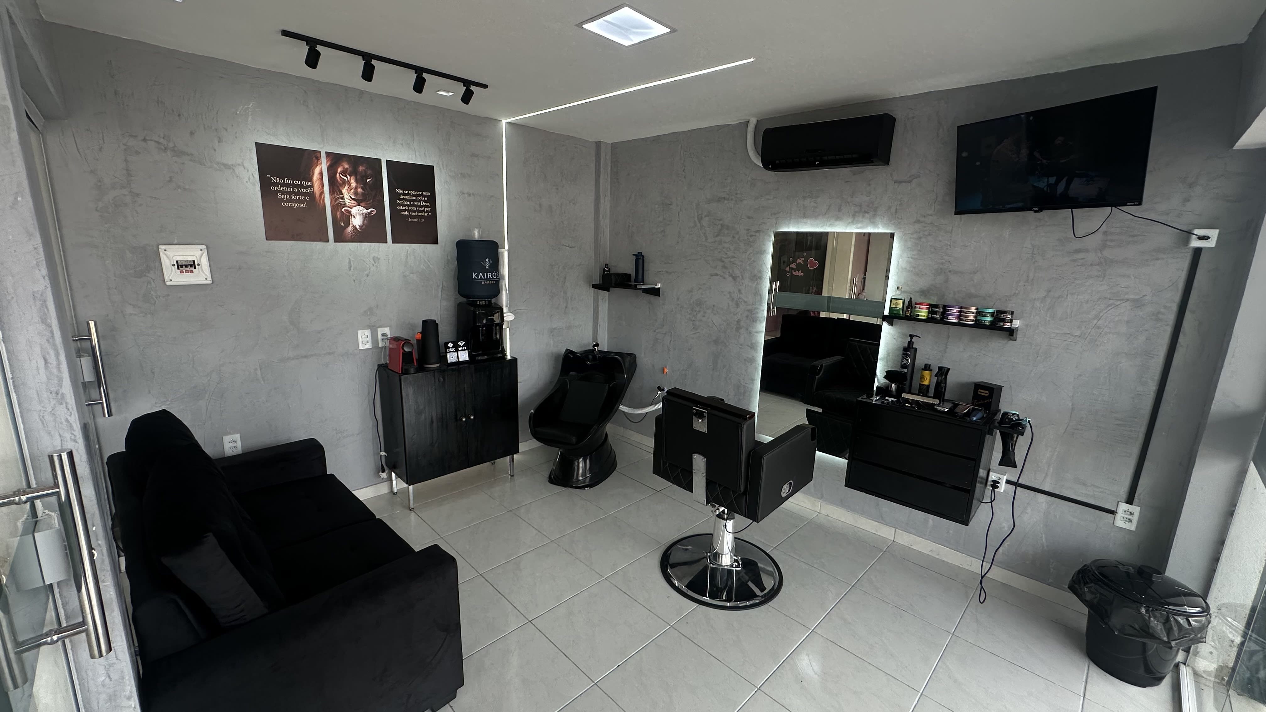 Kairós Barber