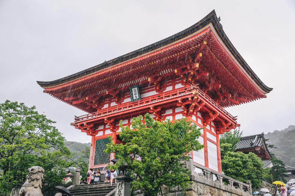 ประตูนิโอมอน