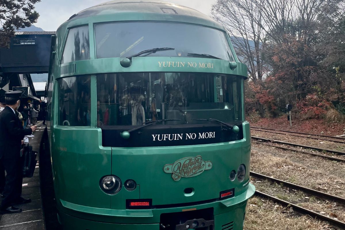 รถไฟ Yufuin no Mori