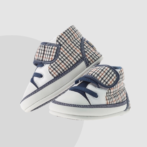 kids-footwear