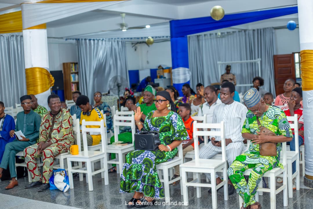 Raouf Mama with students