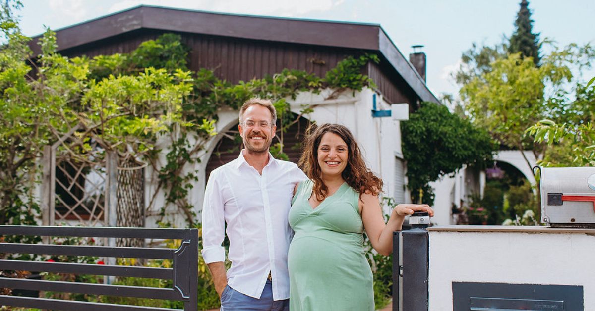 Außeneinheit (Wärmepumpe) vor Haus