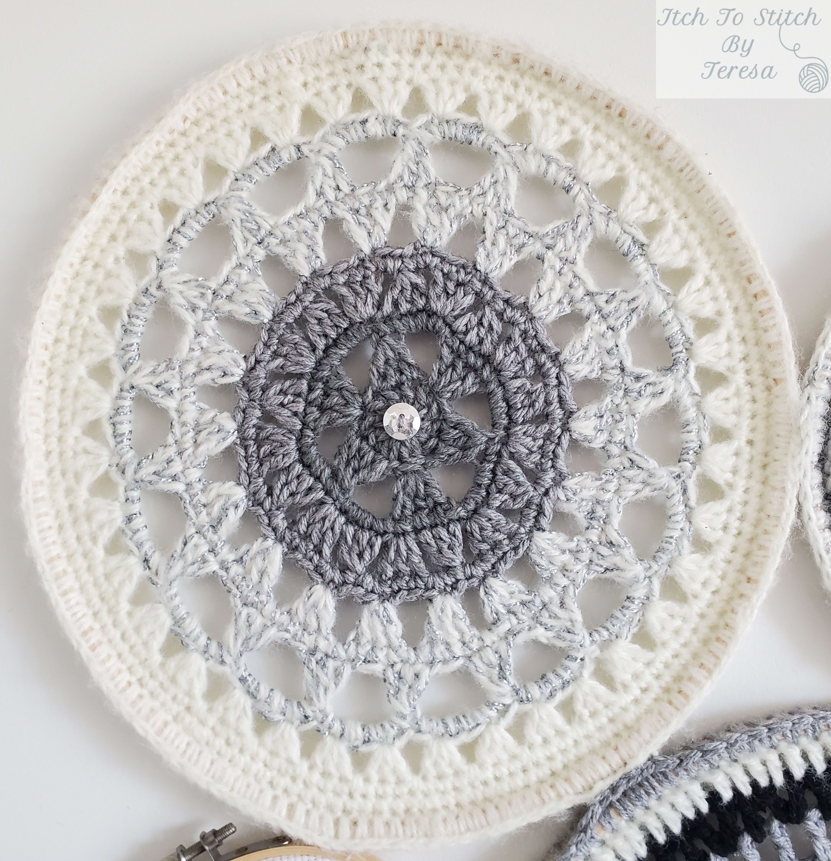 details medium hexagonal center crochet hoop