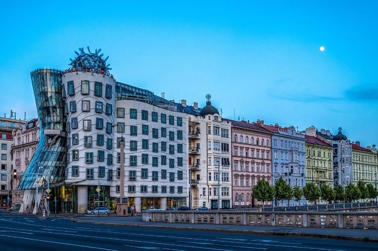dancing house prague