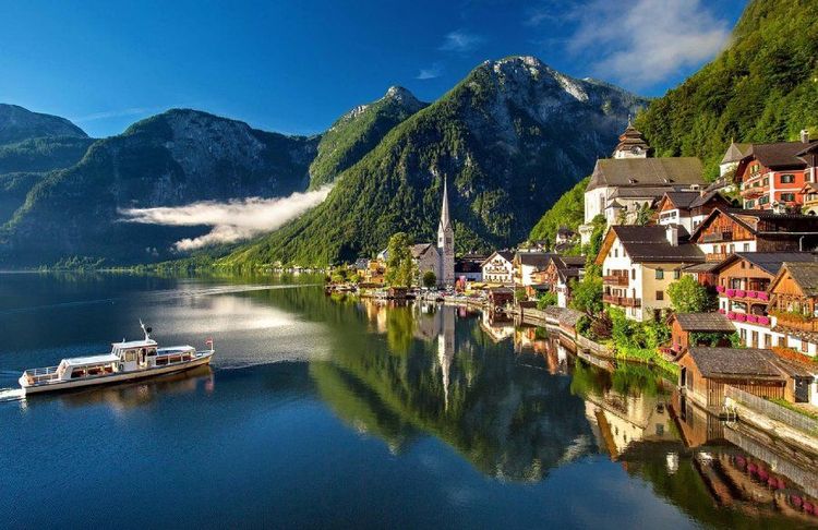 hallstatt-3609863_1280 (4).jpg