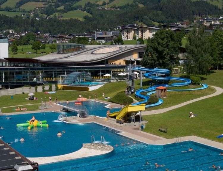 Erlebnistherme Zillertal.jpg