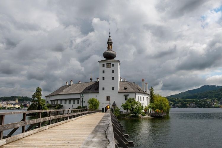 Schloss Ort.jpg