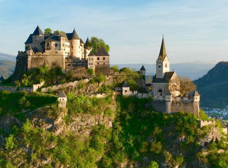 Hochosterwitz Castle.jpg