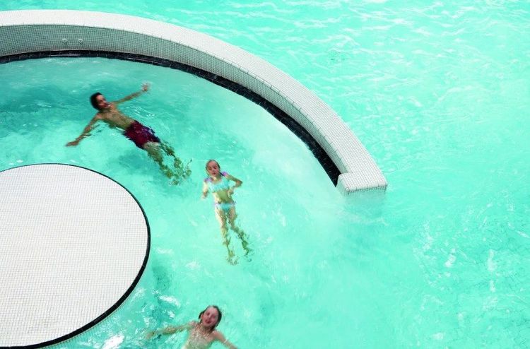 Therme Wien.jpg