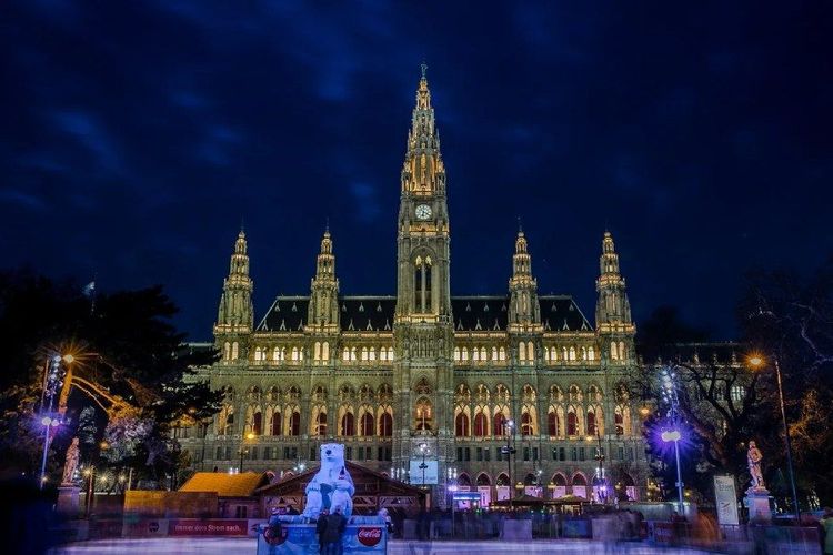 Vienna City Hall.jpg