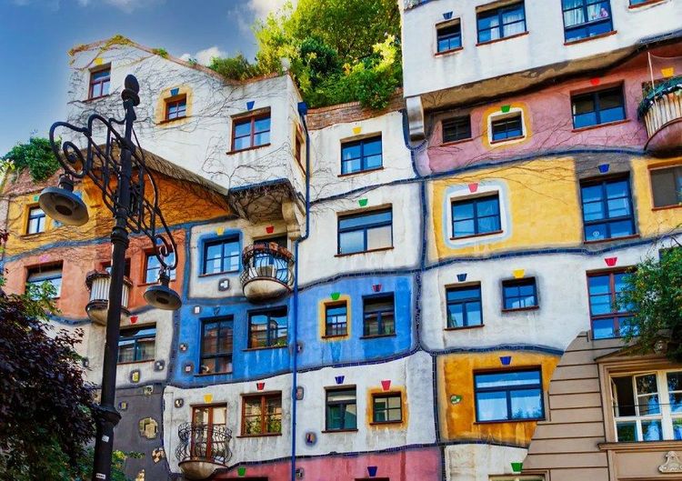 Hundertwasserhaus.jpg
