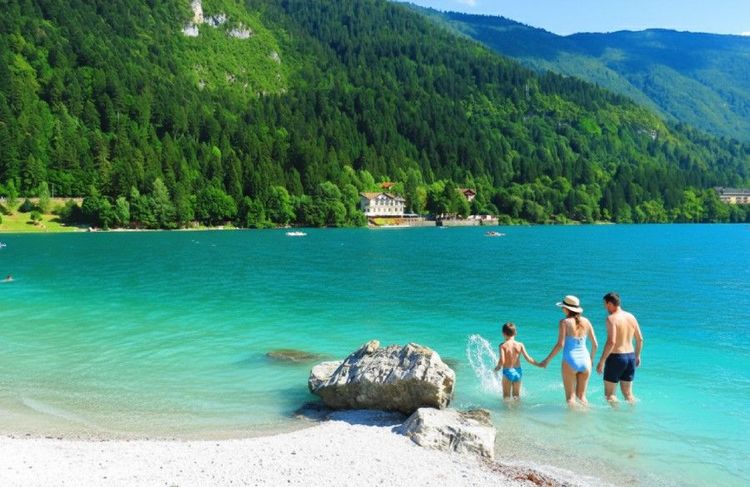 Lake Molveno.jpg