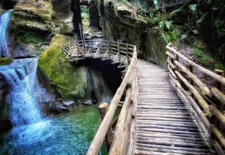 Parco Grotte del Caglieron.jpg