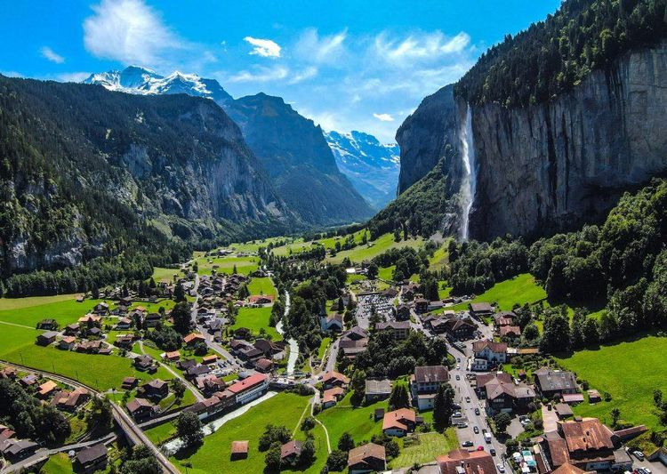 Staubbach Falls.jpg