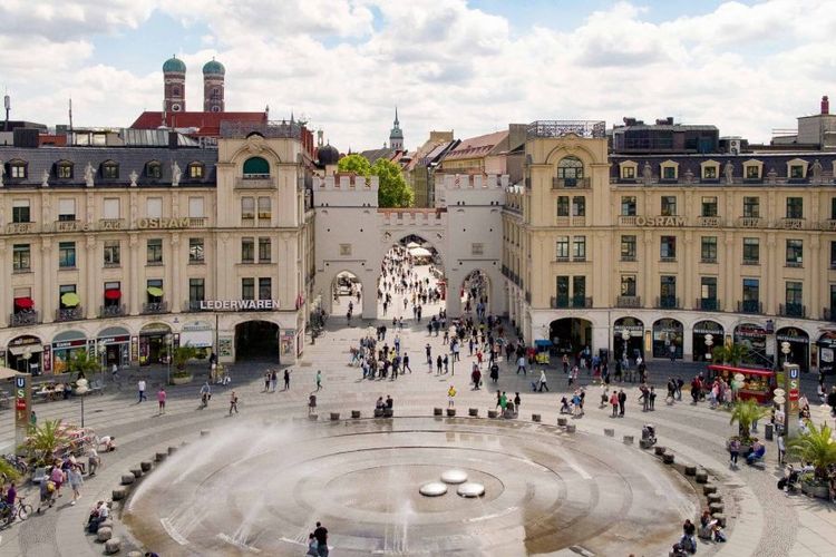 Karlsplatz.jpg