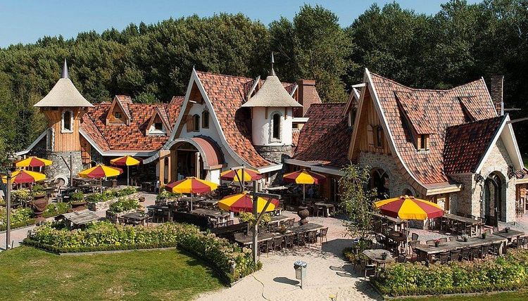 Hans & Gretel pancake house.jpg