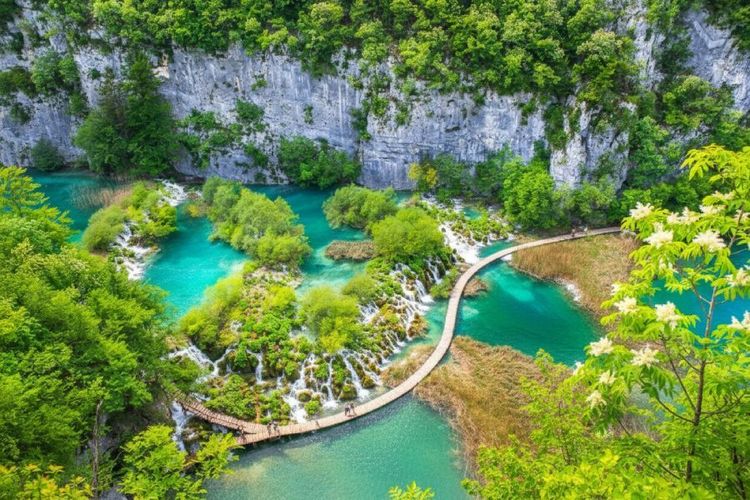 Plitvice Lakes National Park4.jpg