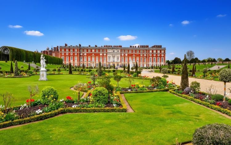 Hampton Court Palace4.jpg