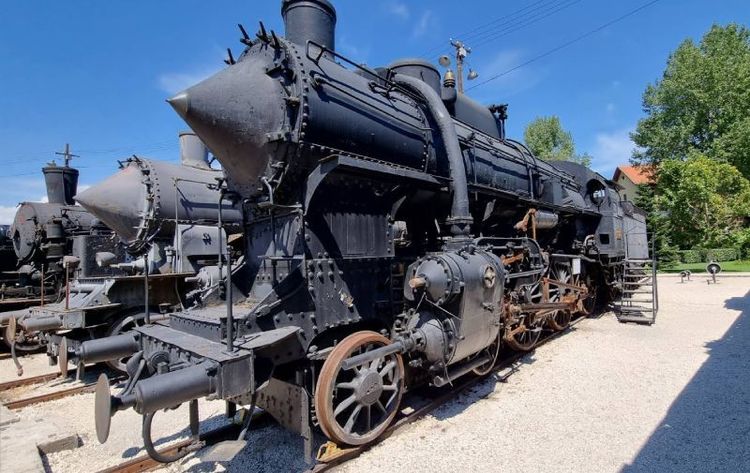 Hungarian Railway Museum2.jpg