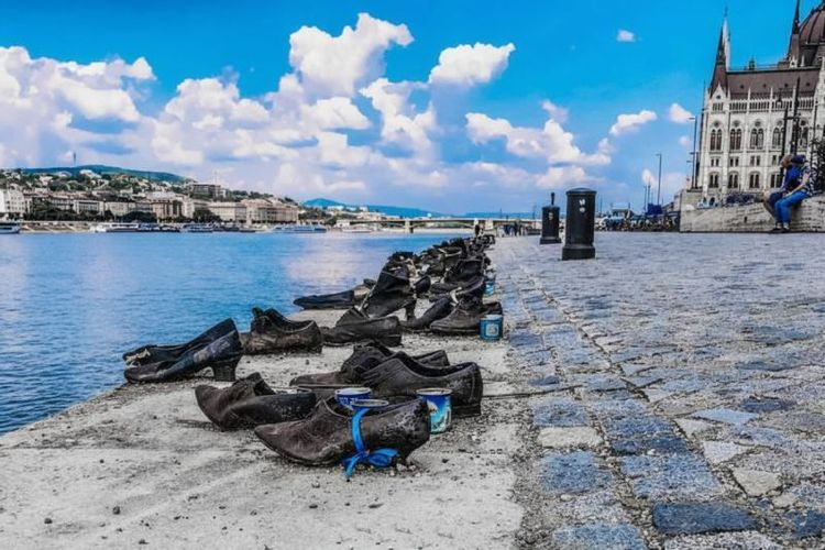 Shoes on the Danube Bank22.jpg