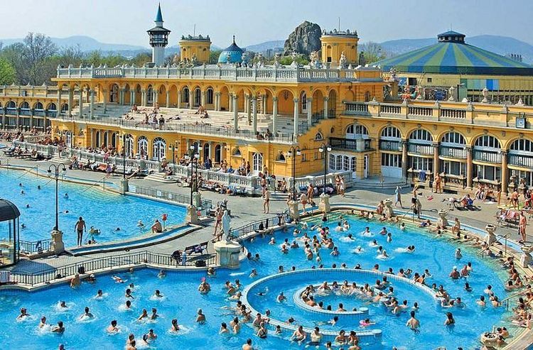 Széchenyi Thermal Bath.jpg