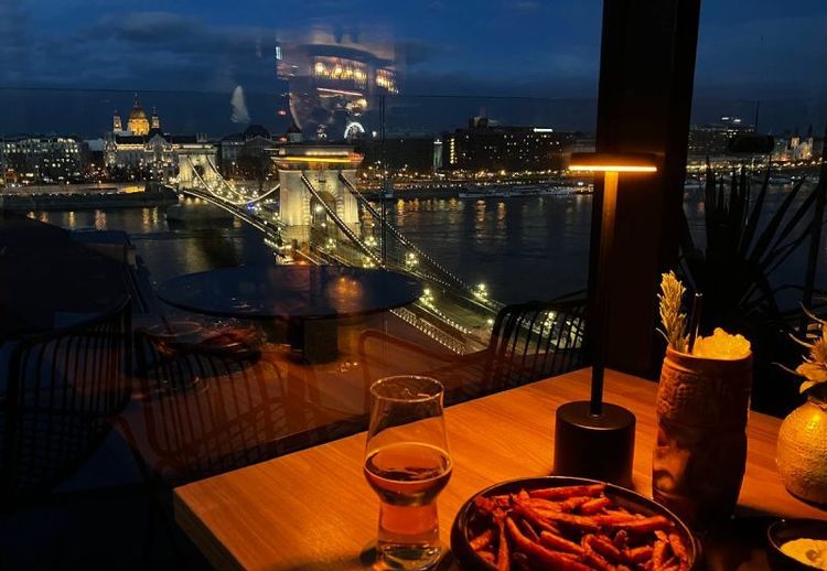 Leo Rooftop Budapest3.jpg