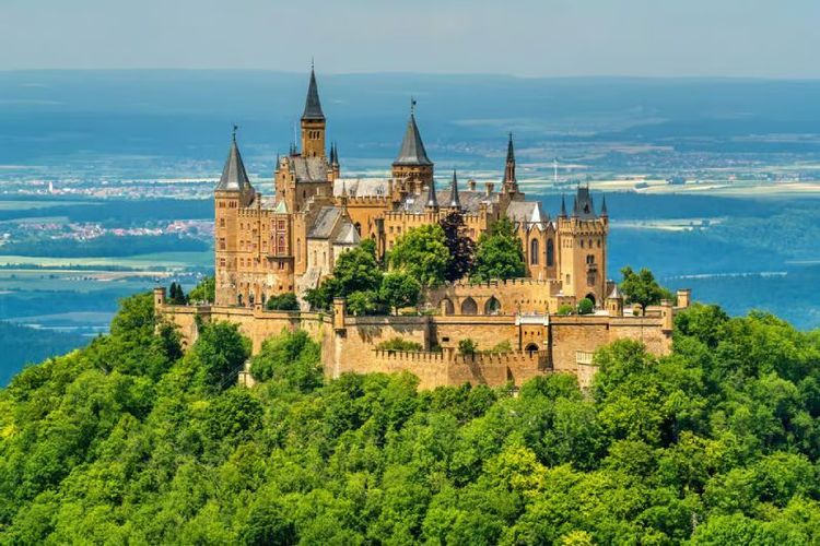 Hohenzollern Castle.jpg