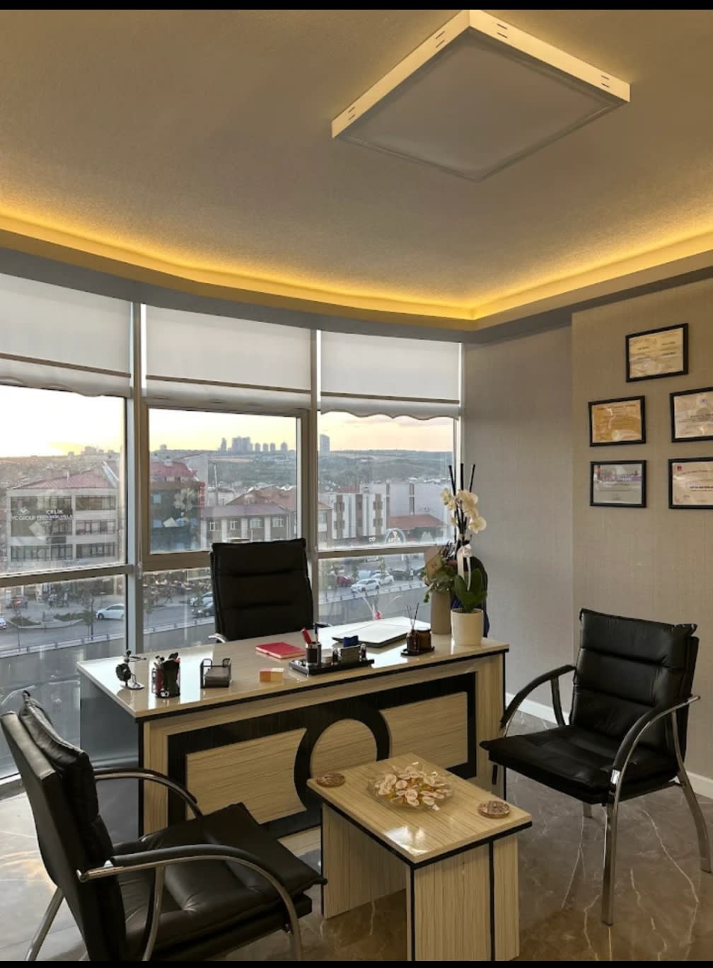 Galeri fotoğrafı 1