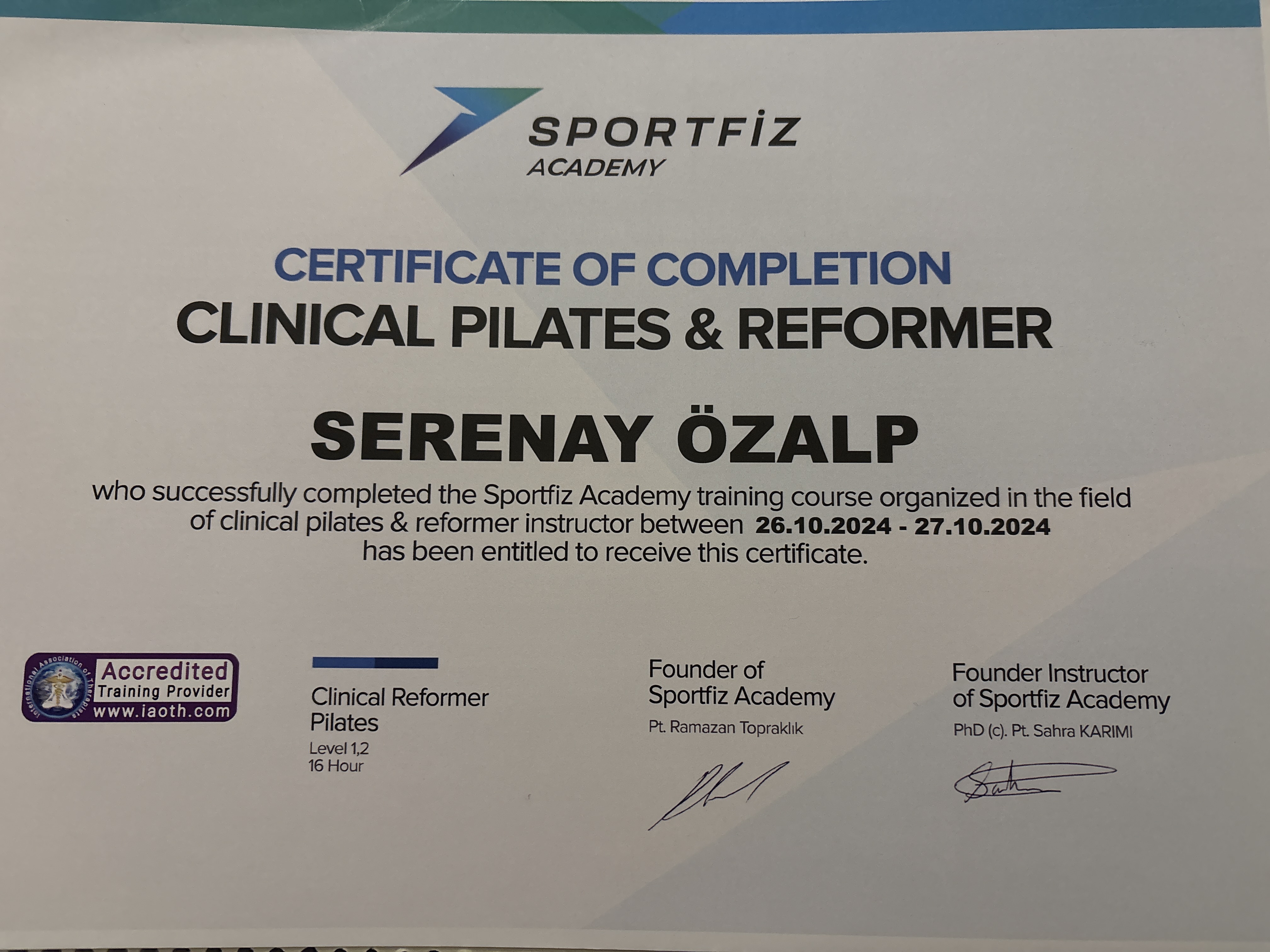 Pilates uygulayıcısı