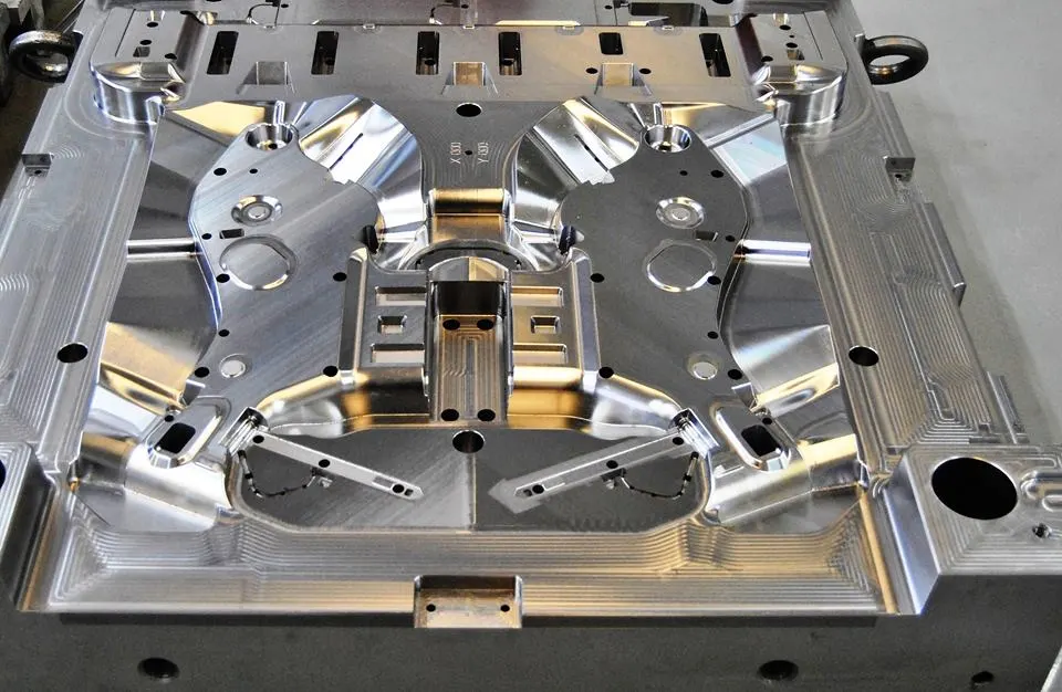 injection mold in China