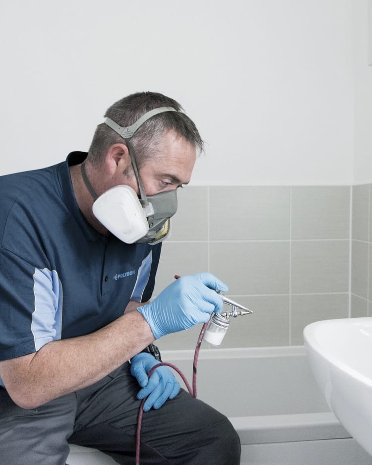 Surface repair and restoration of a bathroom basin by Polygon expertise.