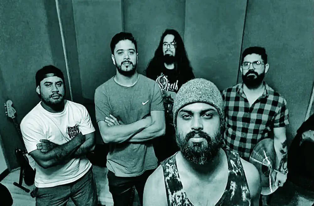 Descubre a Cincoenpunto y su nuevo sencillo «Voz 65»: Una Banda de Rock con Historia y Pasión