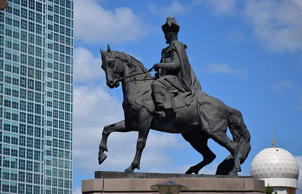 Памятник Кенесары