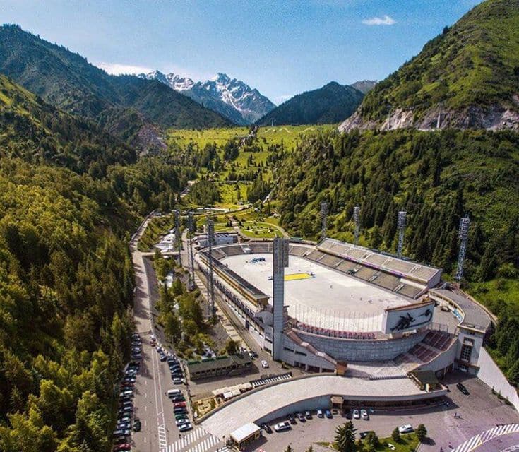 Shymbulak & Medeu: Bogdanovich Glacier Hike Tour route with scenic nature in Kazakhstan