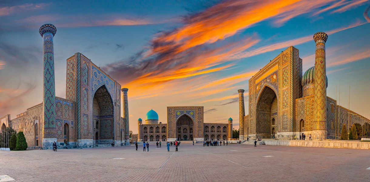 Десятидневный тур по Центральной Азии Tour route with scenic nature in Kazakhstan