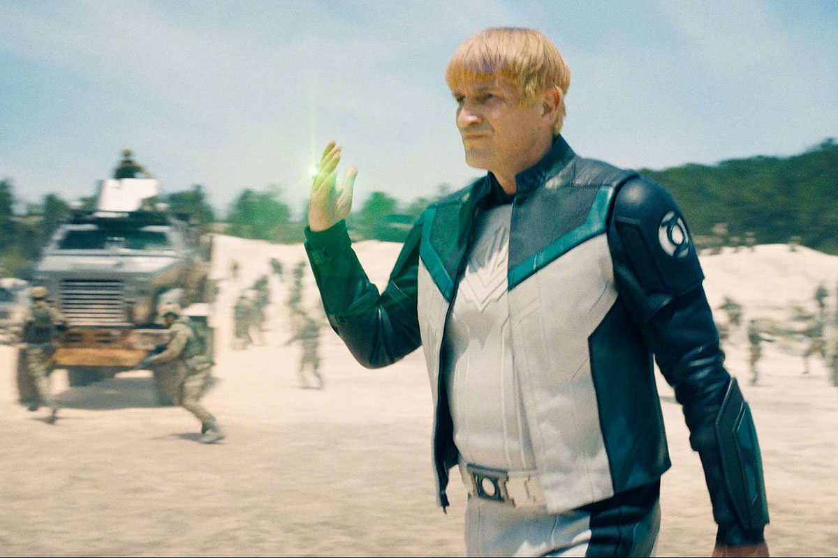 nathan fillion's green lantern is back for mister miracle