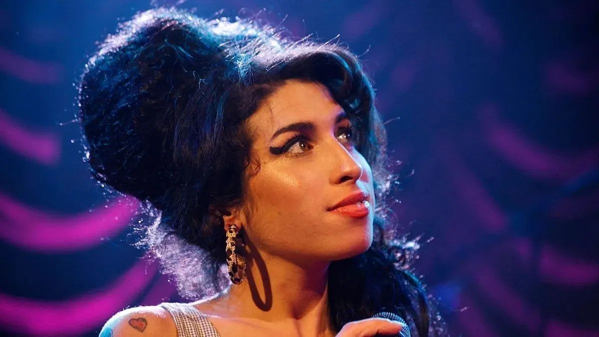 amy winehouse is dropping back to black for its 20th anniversary